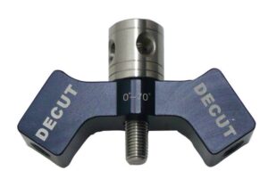 Decut - V Bar
